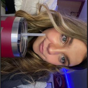 Meet your Posher, Hanah